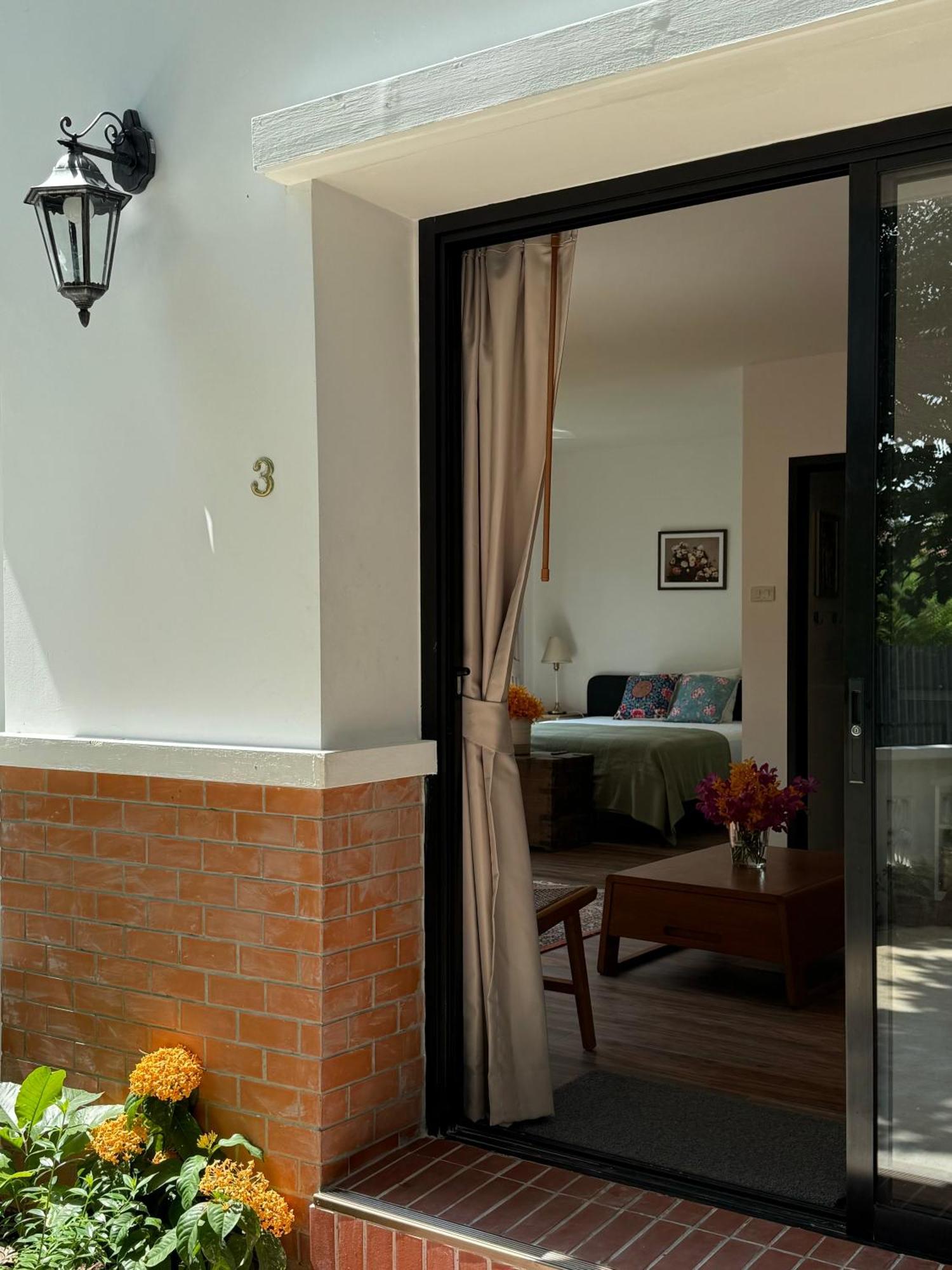Cozycomo Bangkok Exterior photo